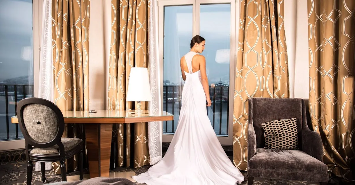 découvrez notre collection élégante de robes de mariée, conçue pour sublimer votre jour spécial avec style et confort.